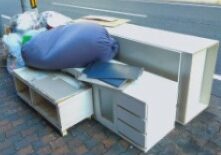 <span class="inline-text-color has-vivid-cyan-blue-text-color">屋外へ運び出し</span>